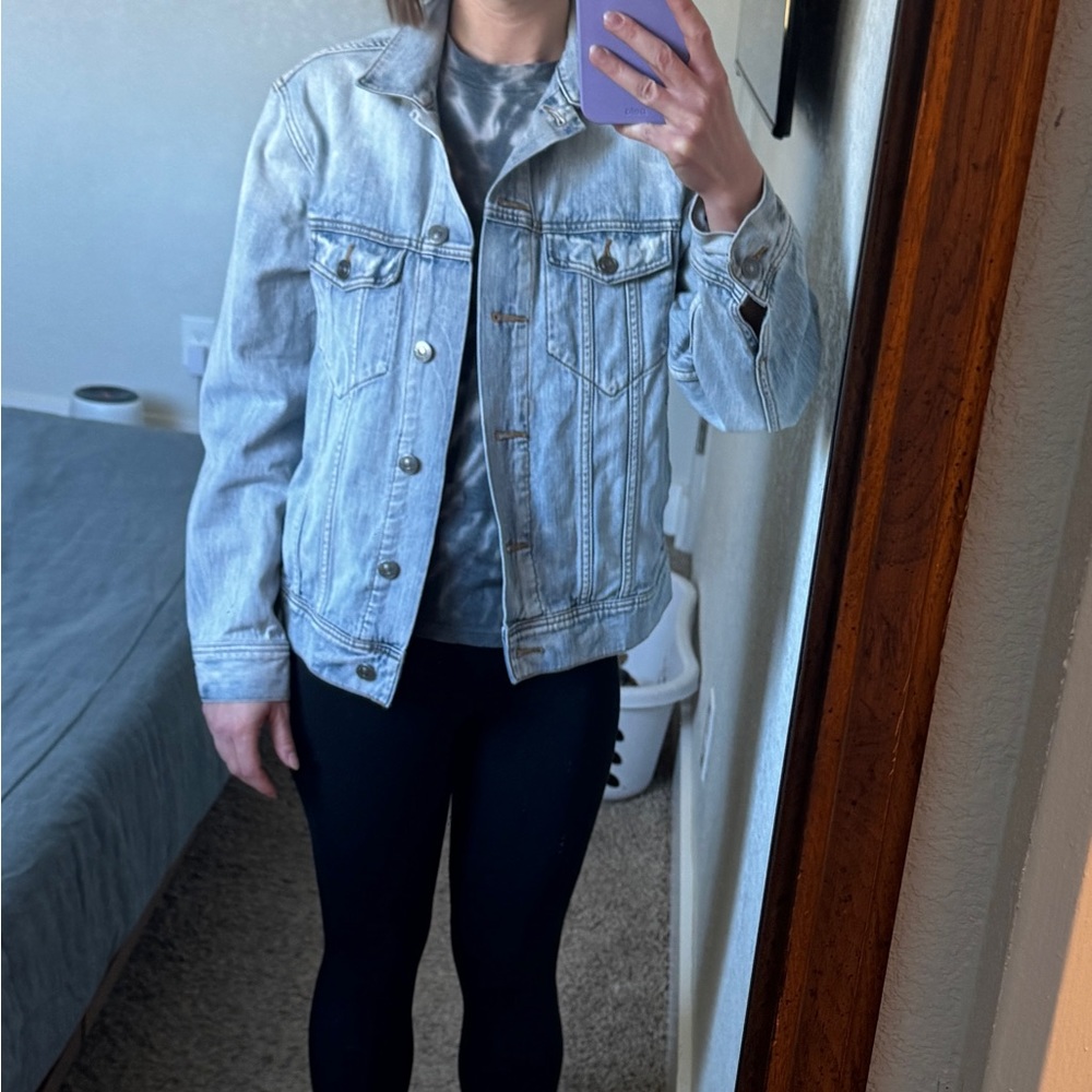Aritzia Talula Denim Jacket
